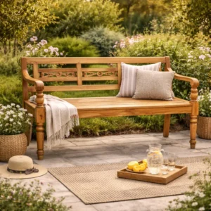 ספסל עץ ענתיק